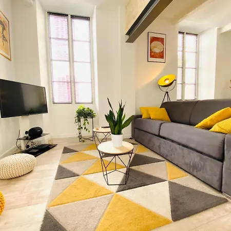 Feel@home Nemausus « Le 4 » * נים