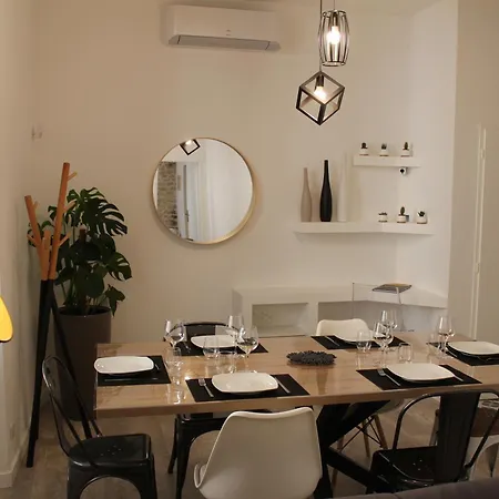 Feel@home Nemausus « Le 4 » נים