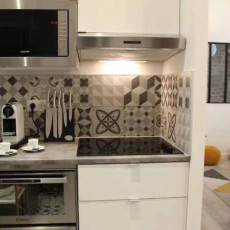 Feel@home Nemausus « Le 4 » *