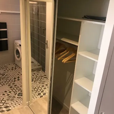 דירה Feel@home Nemausus « Le 4 » *